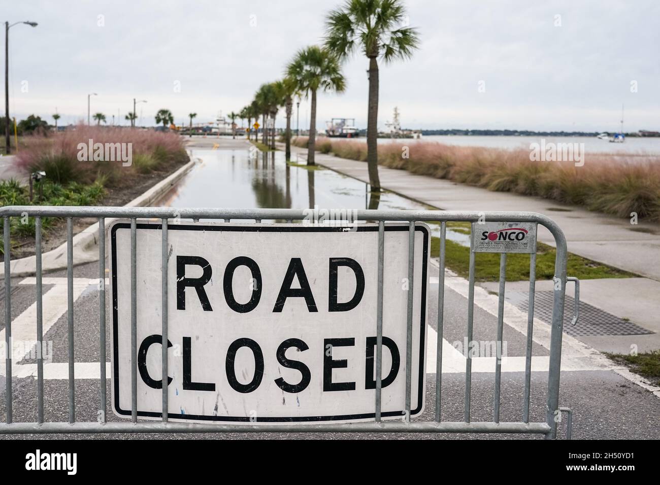 Action tier flooding hires stock photography and images Alamy