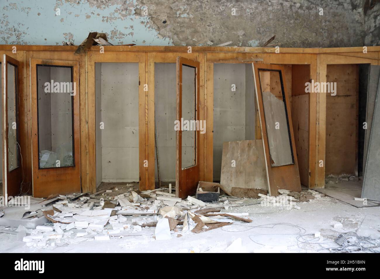 1970s telephone booths hi-res stock photography and images - Alamy