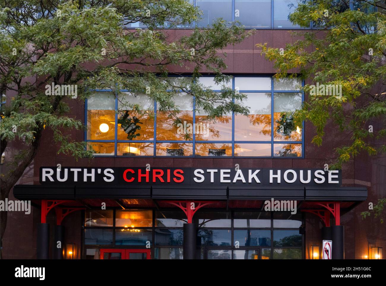 Ruths chris steak house restaurant hires stock photography and images