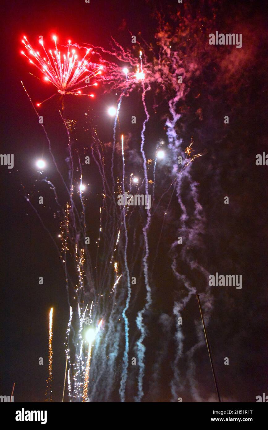 05/11/2021 PLA Royal Terrace Pier Gravesend UK. Bonfire Night fireworks