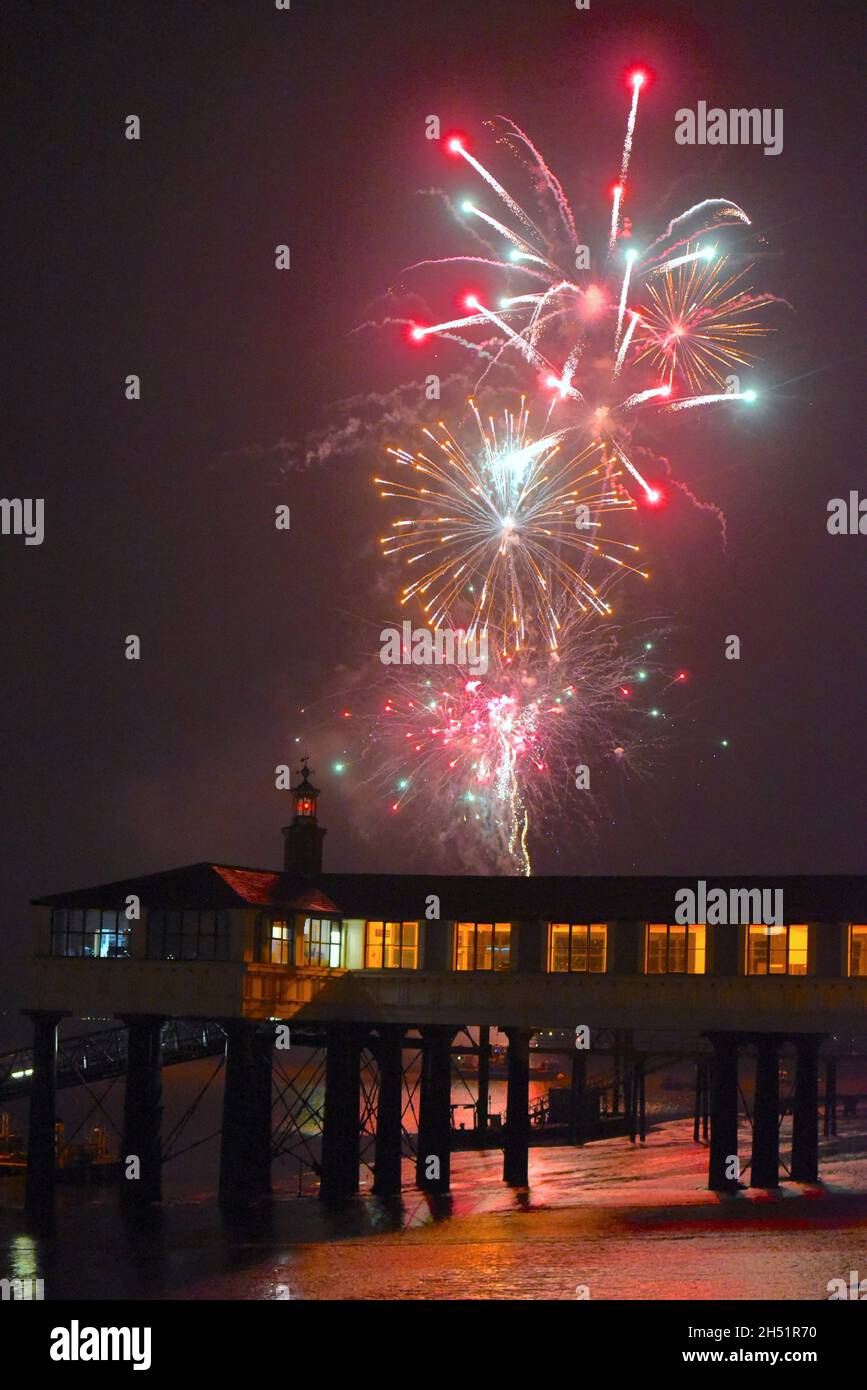 05/11/2021 PLA Royal Terrace Pier Gravesend UK. Bonfire Night fireworks