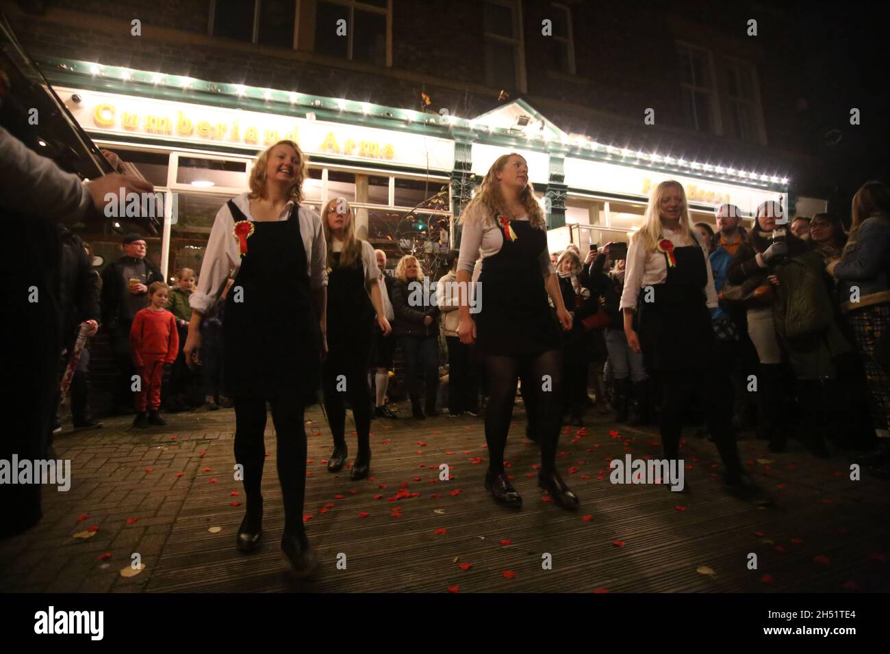 Newcastle upon Tyne, UK, 5th November 2021, Kingsman fire dance, a traditional folk celebration on Guy Fawkes night at the Cumberland Arms Pub, Credit: DEW/AlamyLive Stock Photo