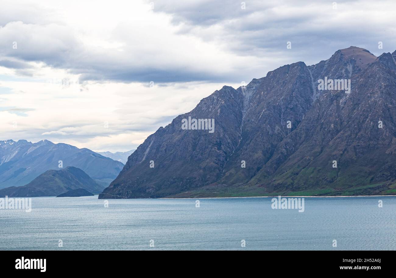 Panorama of Hawea lake. South Island, New Zealand Stock Photo - Alamy