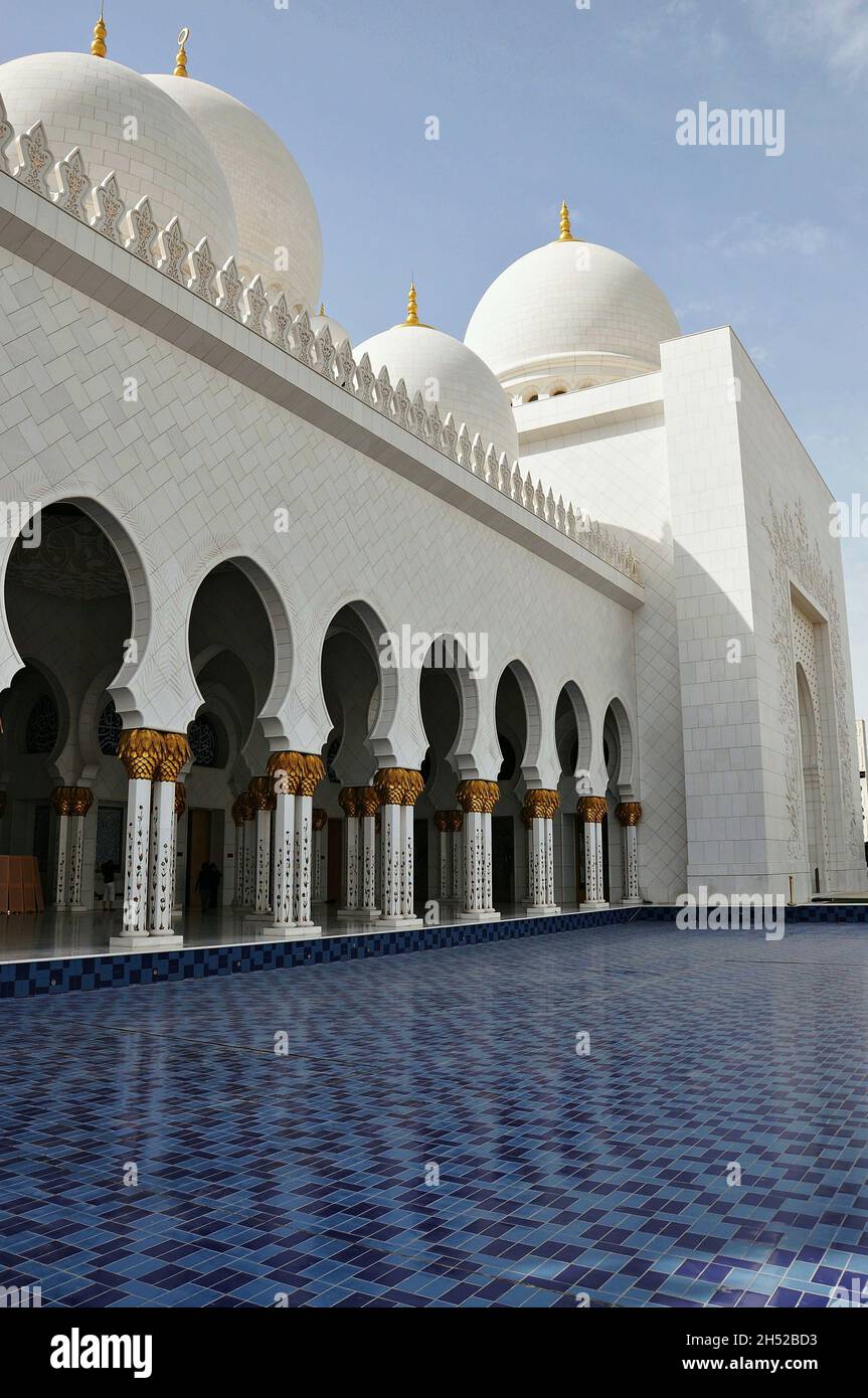 Sheikh Zayed Grand Mosque, Abu Dhabi, United Arab Emirates Stock Photo