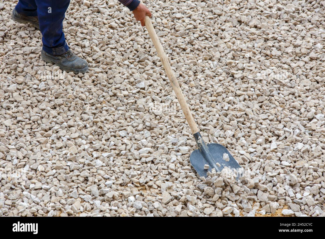 Construction worker shoveling gravel hi-res stock photography and images -  Alamy