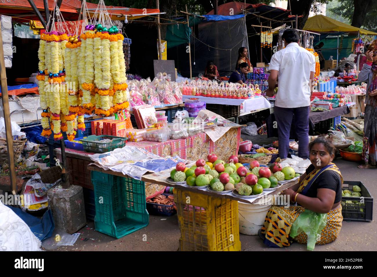 Pune, INDIA November 04 Flower at Market Yard in Pune during Diwali