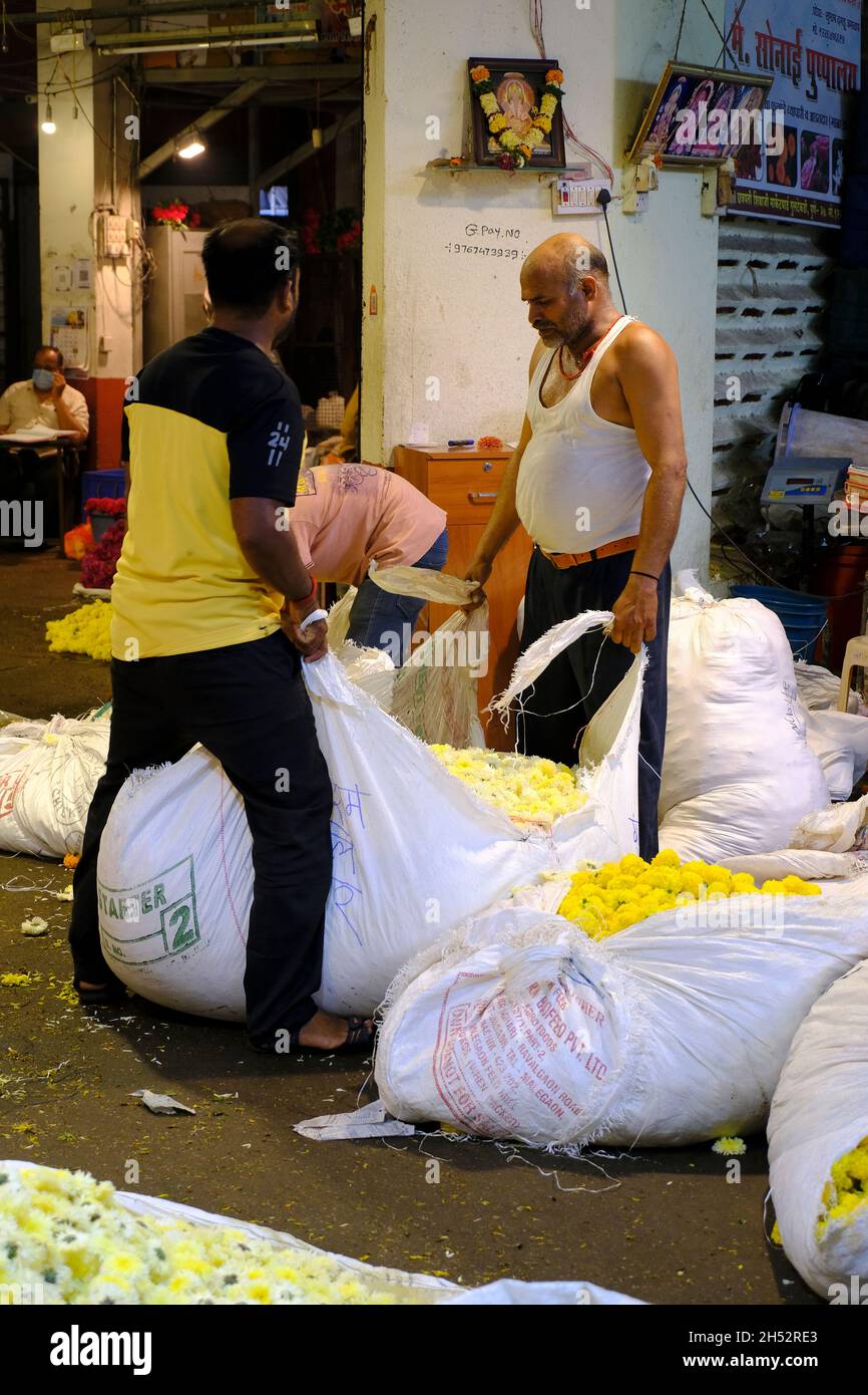 Pune, INDIA November 04 Flower at Market Yard in Pune during Diwali