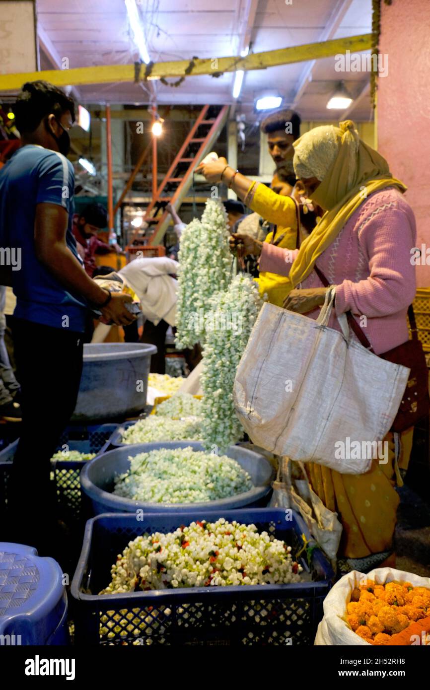 Pune, INDIA November 04 Flower at Market Yard in Pune during Diwali
