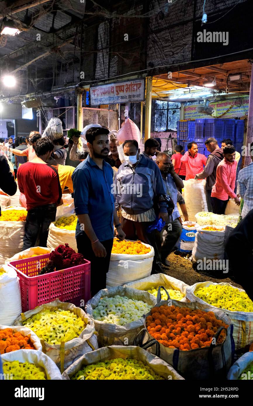 Pune, INDIA November 04 Flower at Market Yard in Pune during Diwali