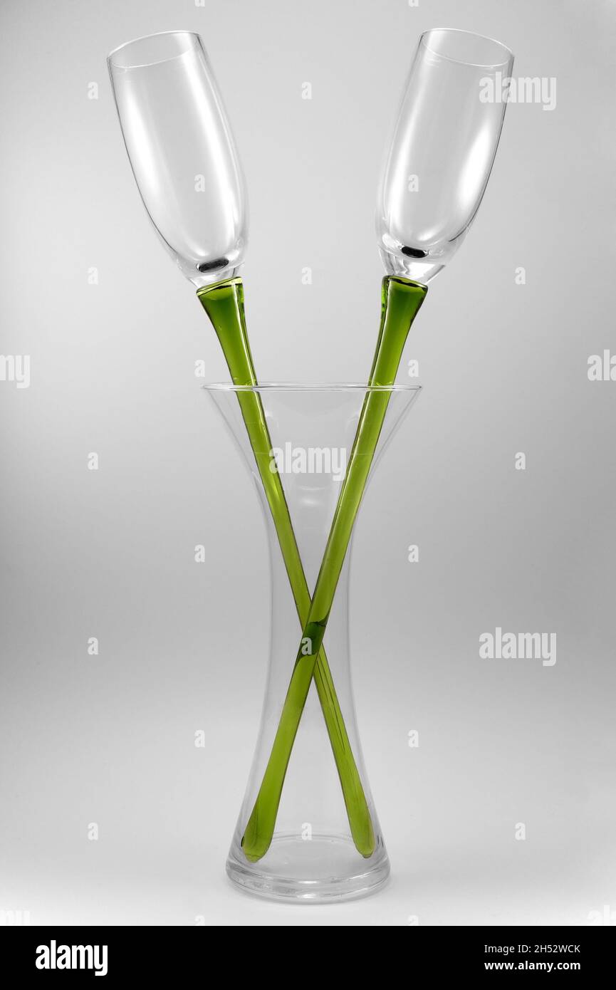 Sparkling wine glasses hi-res stock photography and images - Alamy