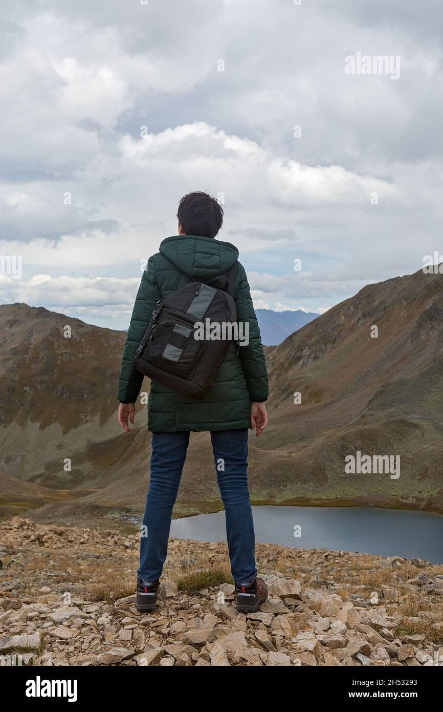 Hikers lake mountain backpack hi-res stock photography and images - Alamy