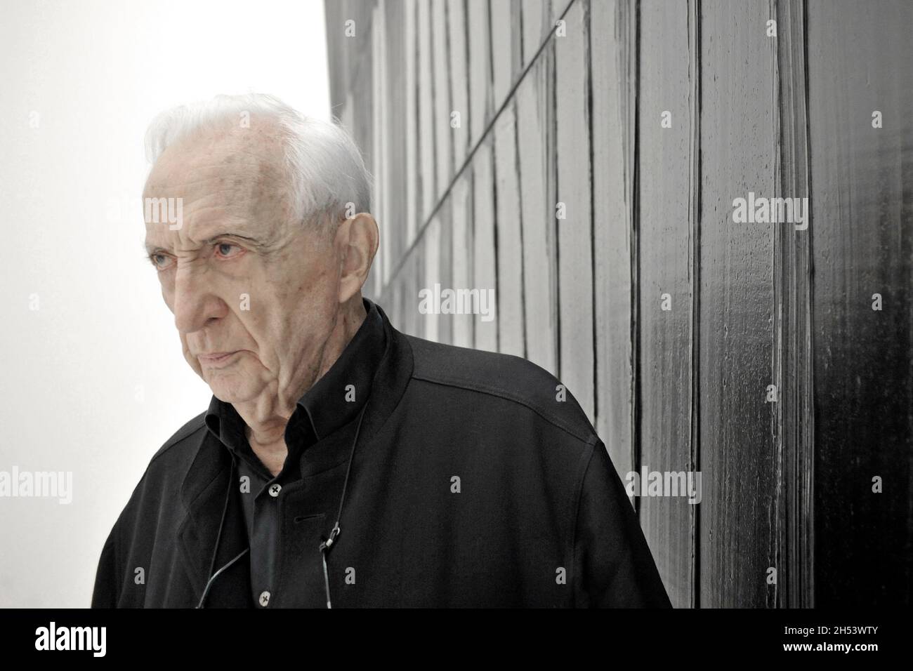 16 MAY 2014: FRANCE. AVEYRON (12) RODEZ, SOULAGES MUSEUM. EXHIBITION HALL, PIERRE SOULAGES BEFORE A OUTRENOIRE Stock Photo