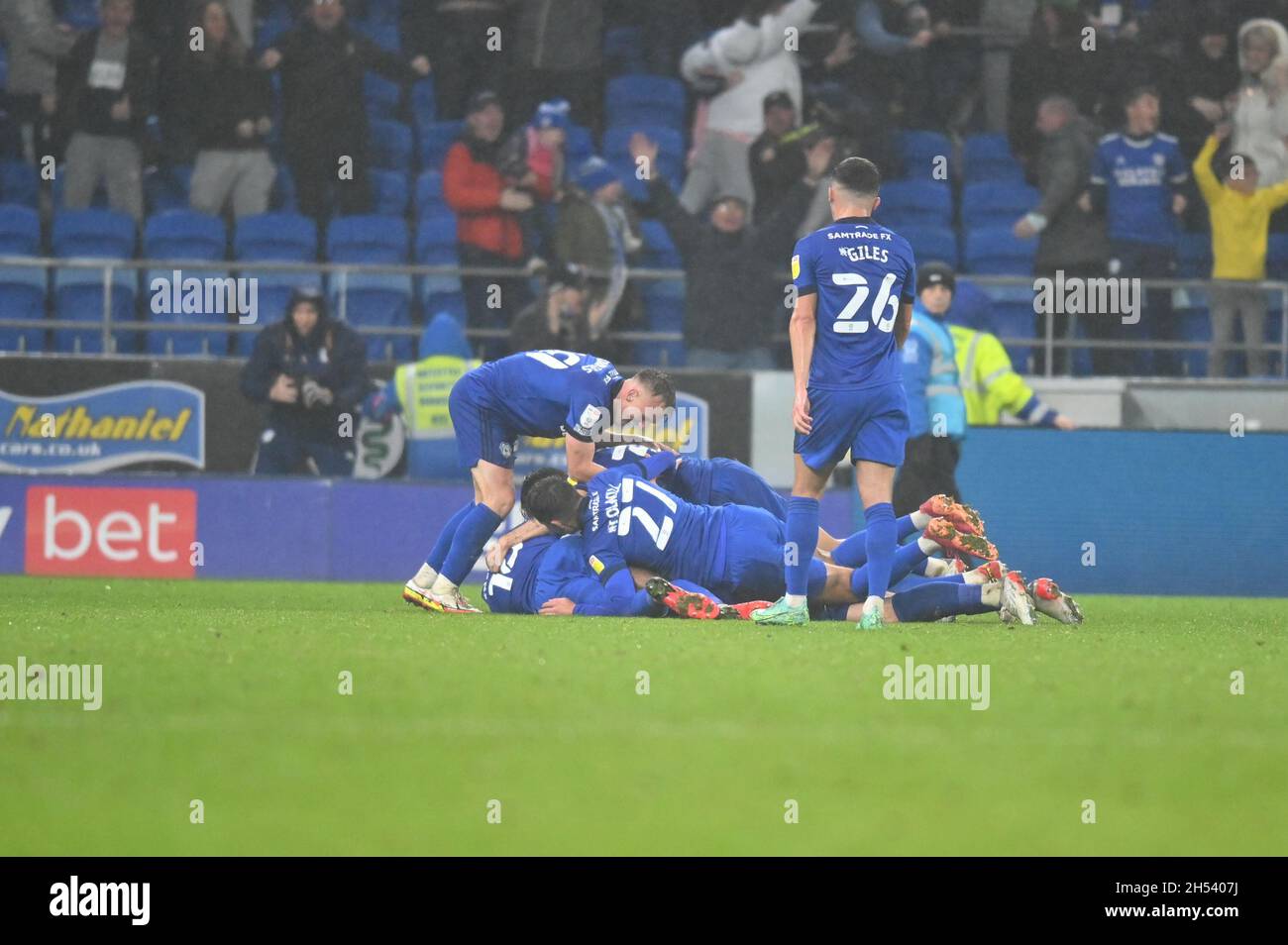 Cardiff, UK. 06th Nov, 2021. Cardiff City Players observe a minute