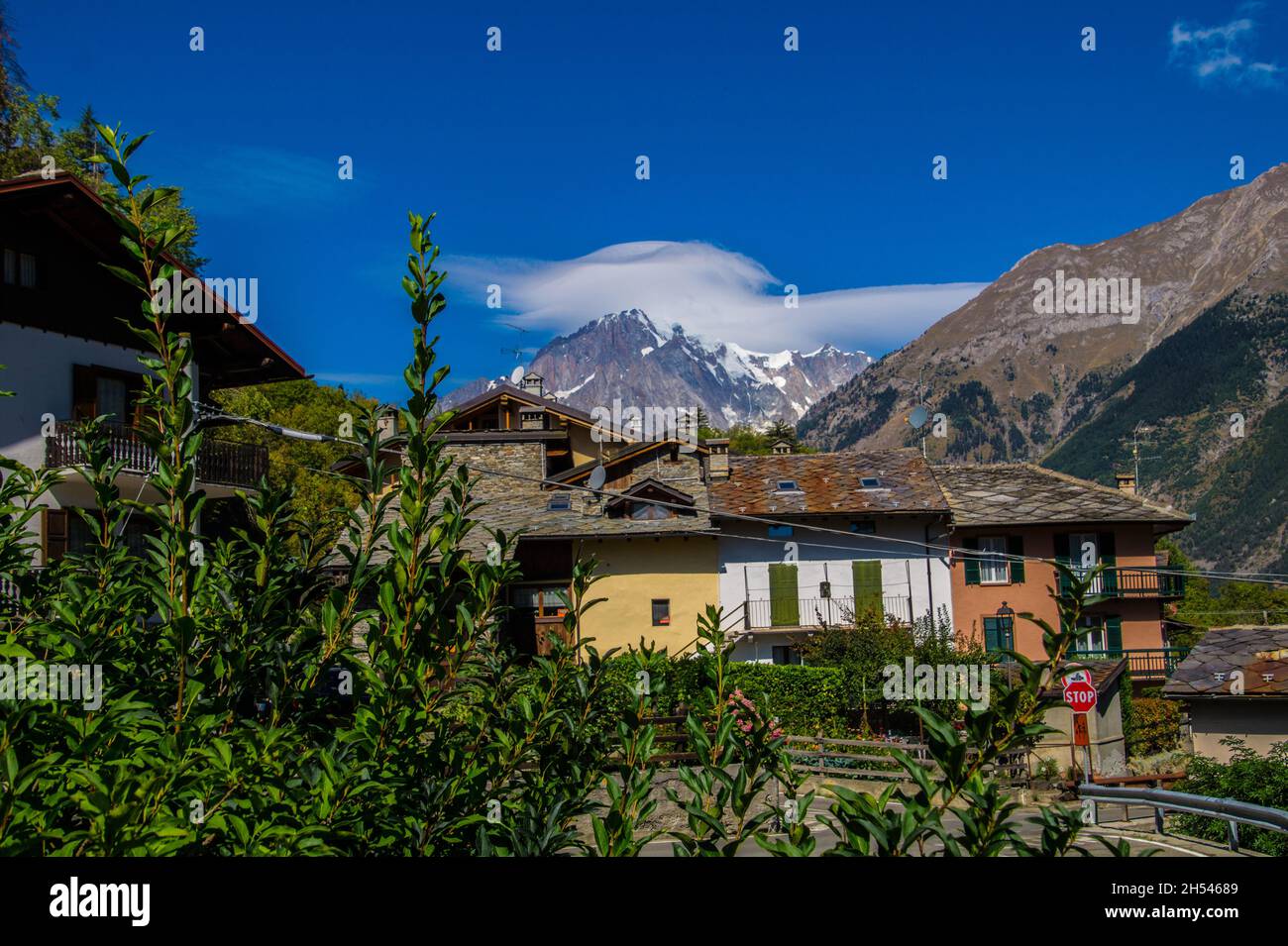 Italy Rural Resort Traditional Italian rural houses in Val Aoste, Italy Stock Photo - Alamy