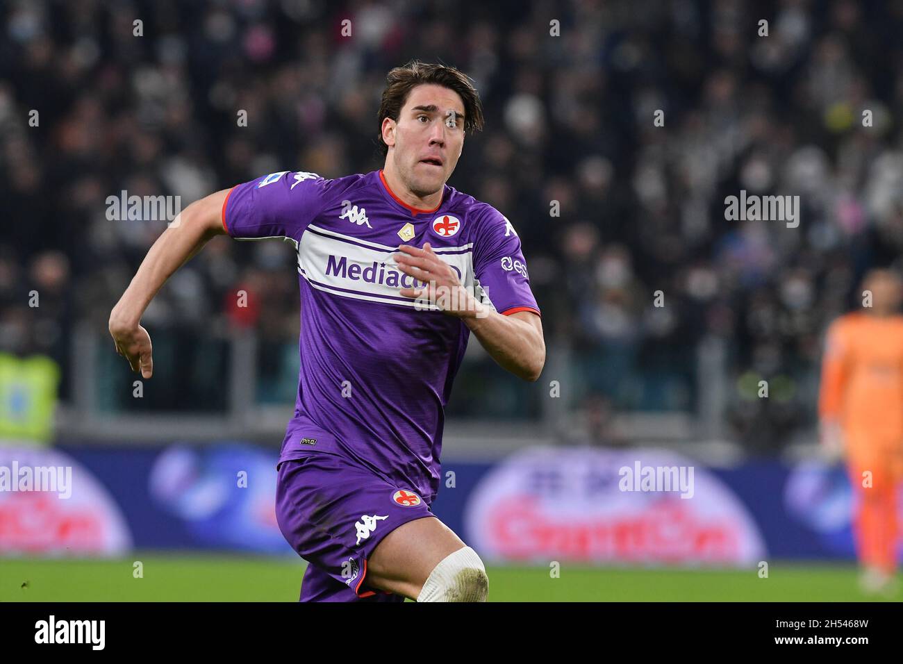 Dusan Vlahovic Of Acf Fiorentina Looks On During The Serie A 21 Match Between Juventus Fc And Acf Fiorentina At Allianz Stadium On November 06 21 In Turin Italy Stock Photo Alamy Dusan Vlahovic Of Acf Fiorentina Looks On During The Serie A 21 Match Between Juventus Fc And Acf Fiorentina At Allianz Stadium On November 06 21 In Turin Italy Stock Photo Alamy