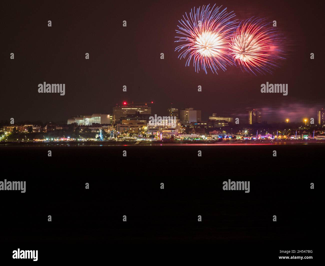 Sheerness, Kent, UK. 6th Nov, 2021. Southend on sea's spectacular sea