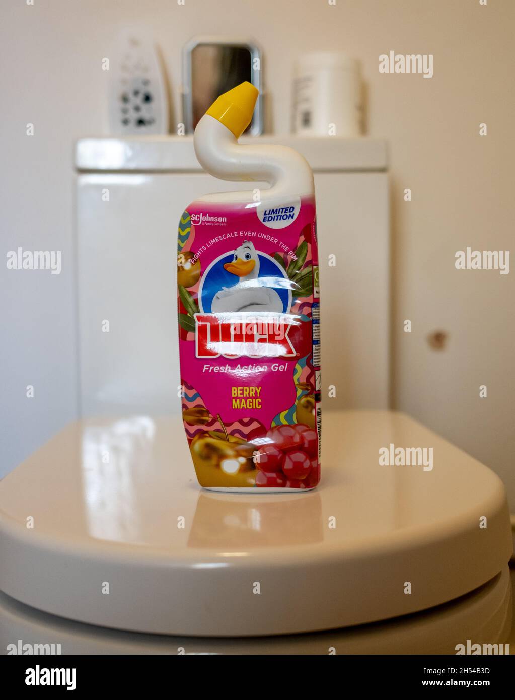 Toilet duck s hi-res stock photography and images - Alamy