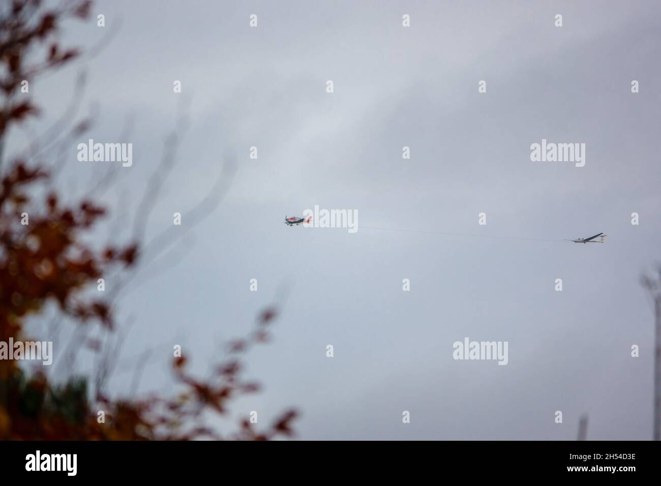 GCLPV Alexander Schleicher ASK21 2seater glider towed for release