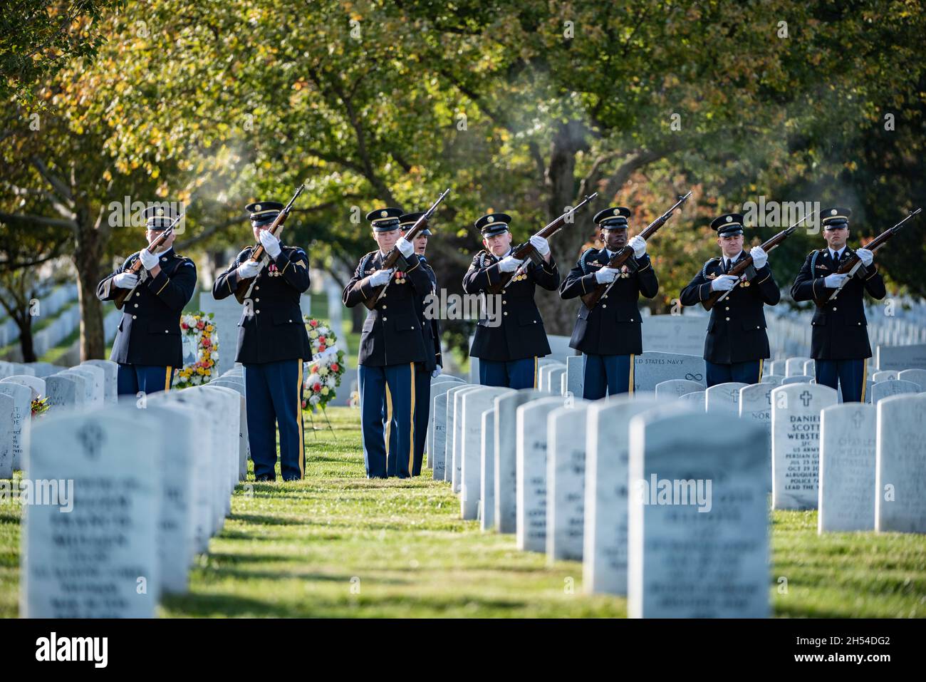 Arlington, United States. 05th Nov, 2021. U.S. Army 3rd Infantry Regiment honor guards fire 3-rifle volleys in honor of former U.S. Secretary of State Gen. Colin Powell during the full honors interment ceremony at Arlington National Cemetery, November 5, 2021 in Arlington, Virginia. Credit: Elizabeth Fraser/DOD Photo/Alamy Live News Stock Photo