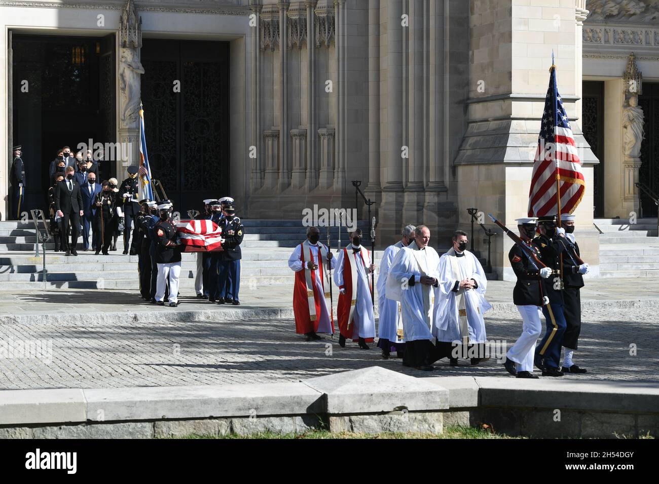 Washington, United States. 05th Nov, 2021. U.S. Armed Forces Honor Guard carry the casket of former U.S. Secretary of State Colin Powell during his funeral procession at Washington National Cathedral, November 5, 2021 in Washington, DC Credit: Cpl. XaViera Masline/U.S. Army/Alamy Live News Stock Photo