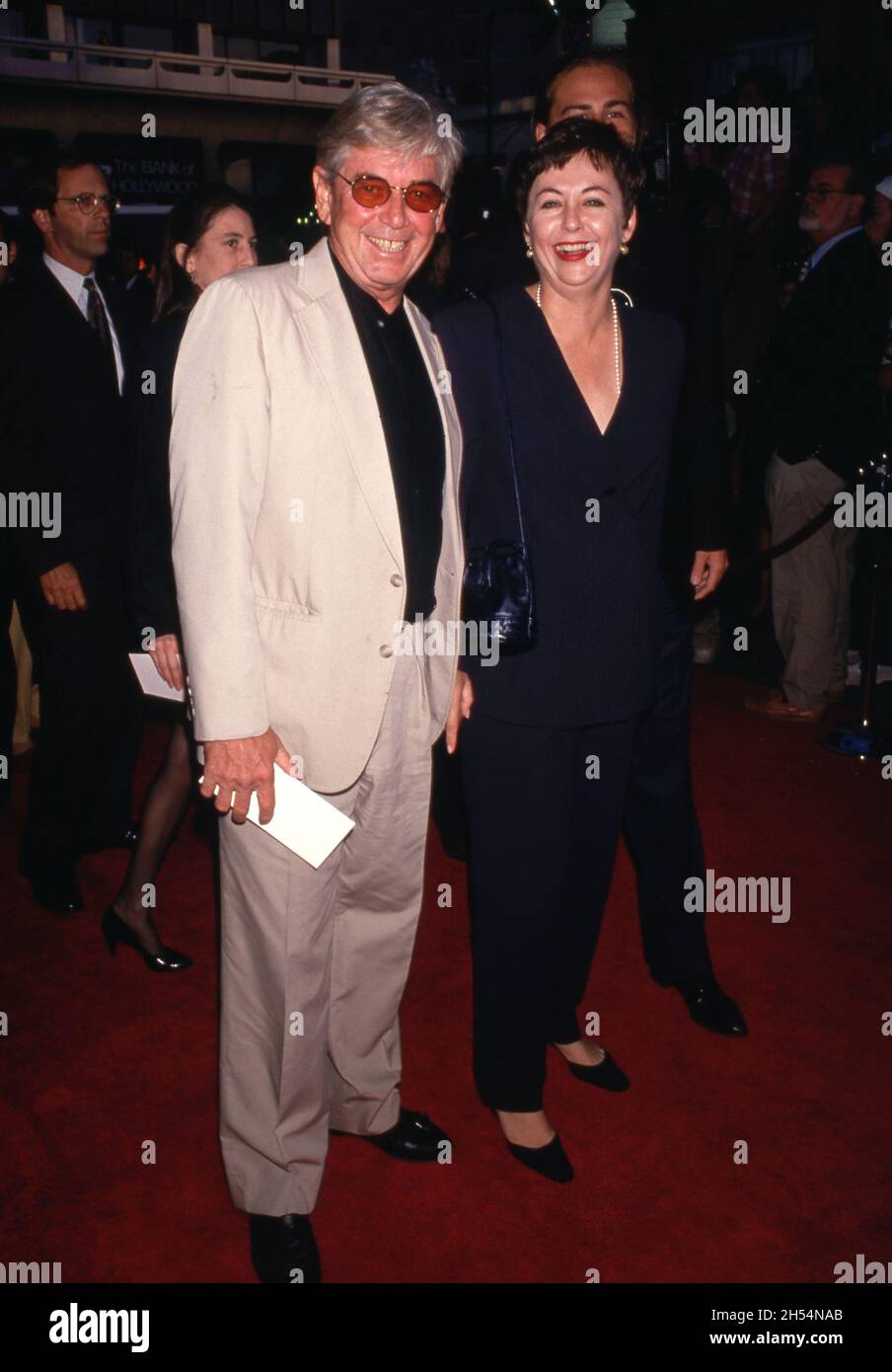 Ralph Waite and wife Circa 1980's. Credit Ralph Dominguez/MediaPunch