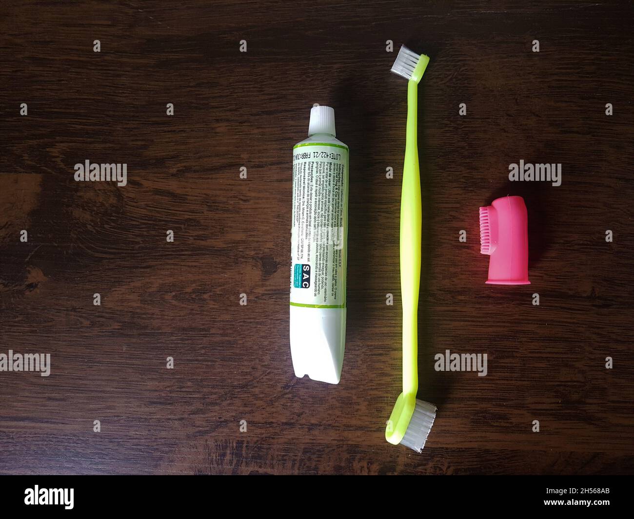 Toothbrush and toothpaste, for the hygiene of domestic animals. View