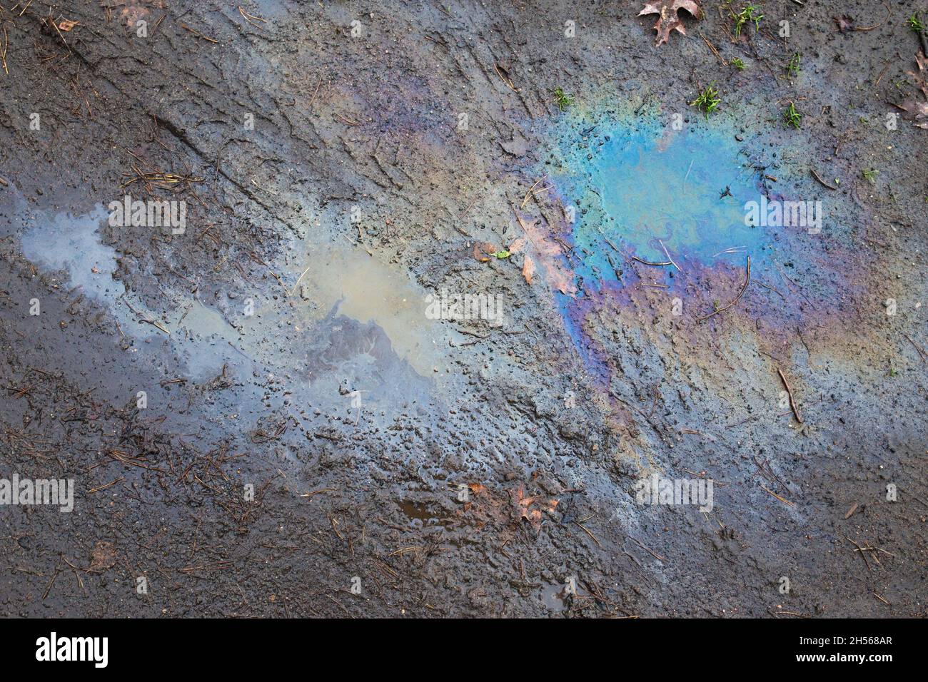 Oil Slick Puddle High Resolution Stock Photography and Images - Alamy
