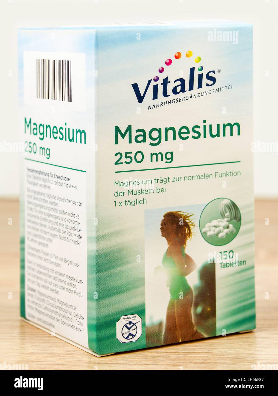 Hamburg, Germany - November 7 2021: Magnesium Nahrungsergänzung und  Verpackung Vitalis Stock Photo - Alamy