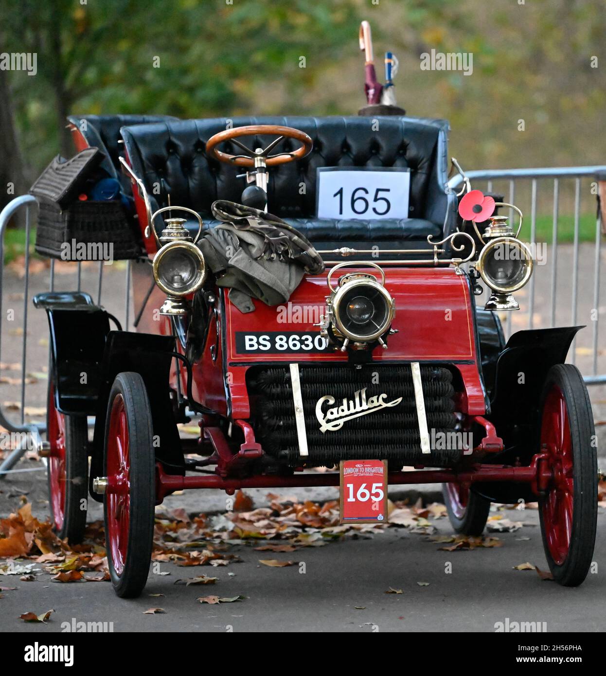 London to Brighton Veteran and Vintage car run Stock Photo - Alamy