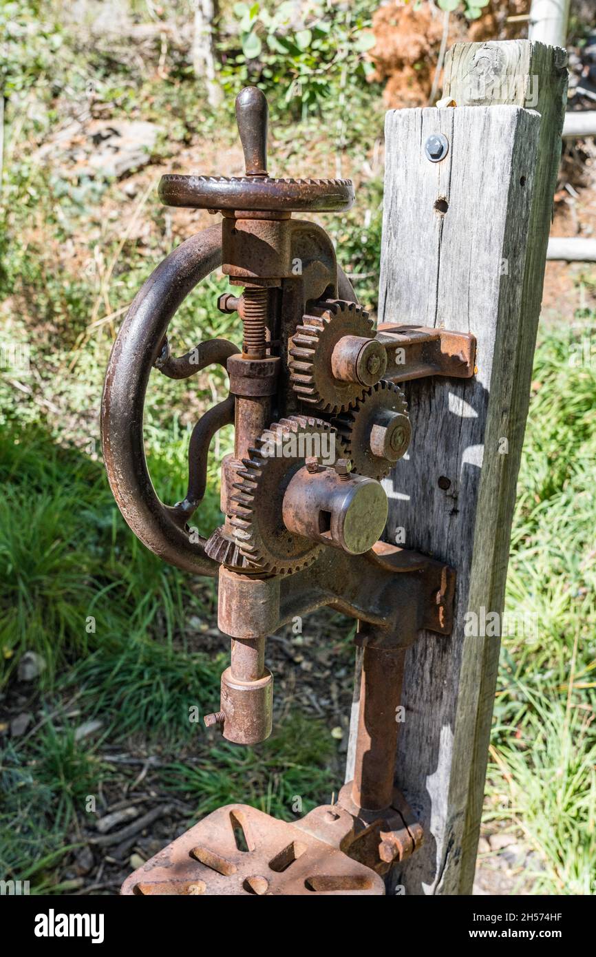 Antique drill press hi res stock photography and images Alamy