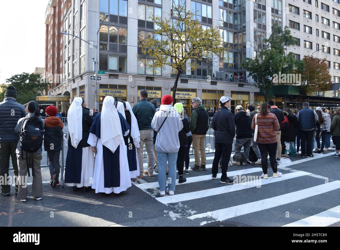 New York, USA. 7th Nov, 2021. A group of nuns enjoying the 2021 NYC Marathon on First Avenue in Manhattan, New York, USA. Credit: Stacey DiFazio/Alamy Live News. Stock Photo