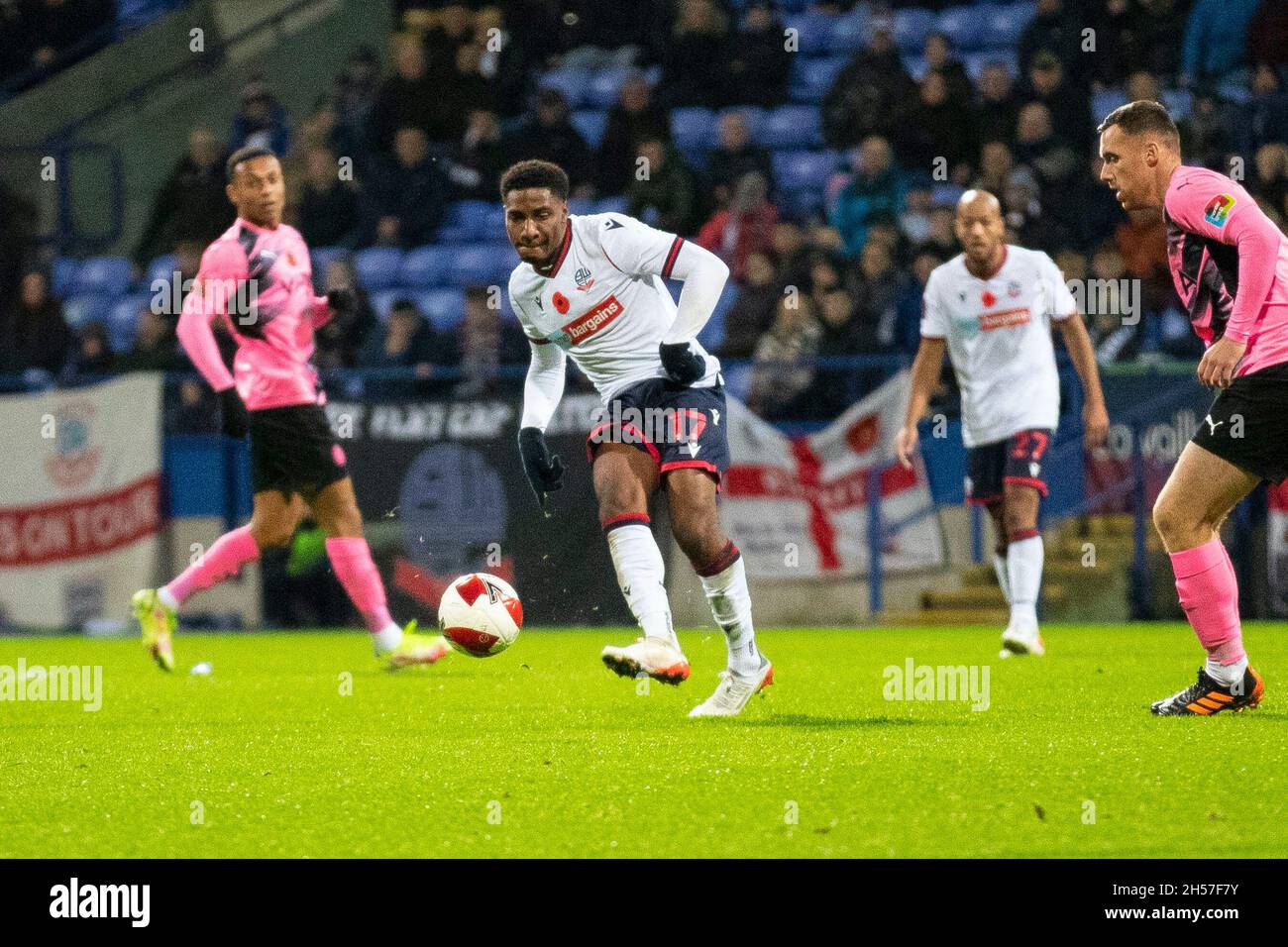 during the The FA Cup 1st Round match between Bolton Wanderers and Stockport County at University of Bolton Stadium, Bolton, England on 7 November 2021. Photo by Mike Morese. Editorial use only, license required for commercial use. No use in betting, games or a single club/league/player publications. Credit: UK Sports Pics Ltd/Alamy Live News Stock Photo