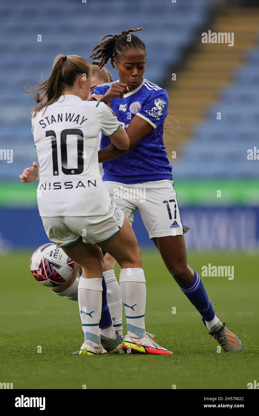 LEICESTER, GBR. 7TH NOV 2021. Paige Bailey-Gayle of Leicester City and Georgia Stanway of Manchester City clash during the Barclays FA Women's Super League match between Leicester City and Manchester City at the King Power Stadium, Leicester on Sunday 7th November 2021. (Credit: James Holyoak | MI News) Credit: MI News & Sport /Alamy Live News Stock Photo