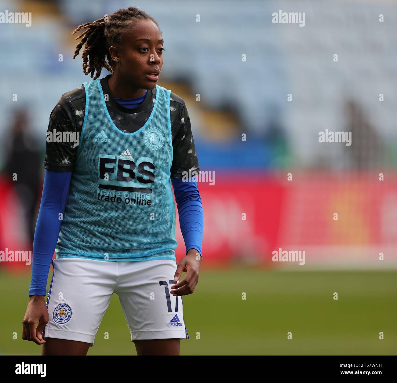 LEICESTER, GBR. 7TH NOV 2021. Paige Bailey-Gayle of Leicester City warms up ahead of the Barclays FA Women's Super League match between Leicester City and Manchester City at the King Power Stadium, Leicester on Sunday 7th November 2021. (Credit: James Holyoak | MI News) Credit: MI News & Sport /Alamy Live News Stock Photo