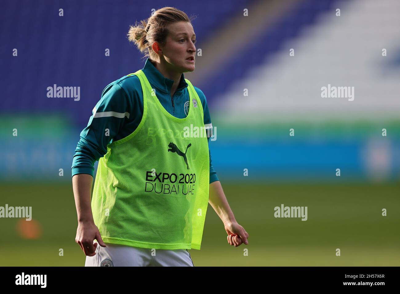 LEICESTER, GBR. 7TH NOV 2021. Ellen White of Manchester City warms up ahead of the Barclays FA Women's Super League match between Leicester City and Manchester City at the King Power Stadium, Leicester on Sunday 7th November 2021. (Credit: James Holyoak | MI News) Credit: MI News & Sport /Alamy Live News Stock Photo