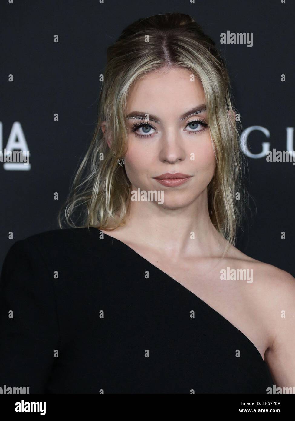 LOS ANGELES, CALIFORNIA, USA - NOVEMBER 06: Sydney Sweeney wearing a Saint Laurent dress arrives at the 10th Annual LACMA Art + Film Gala 2021 held at the Los Angeles County Museum of Art on November 6, 2021 in Los Angeles, California, United States. (Photo by Xavier Collin/Image Press Agency/Sipa USA) Stock Photo
