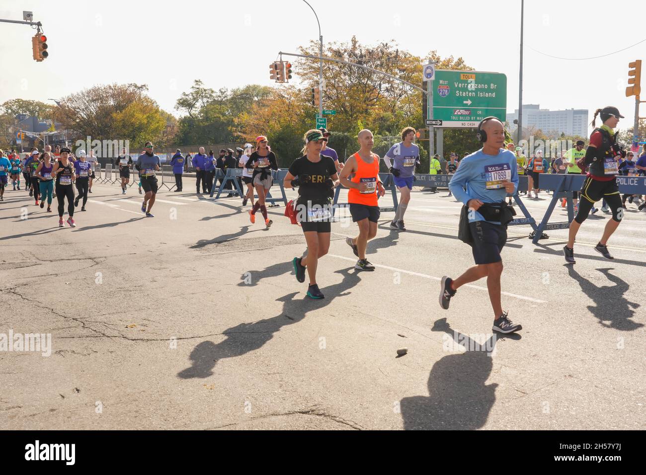 New york city marathon verrazano bridge hires stock photography and