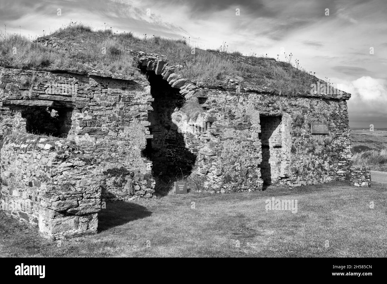 Old Head Cottage Lighthouse (1610), County Cork, Ireland Stock Photo