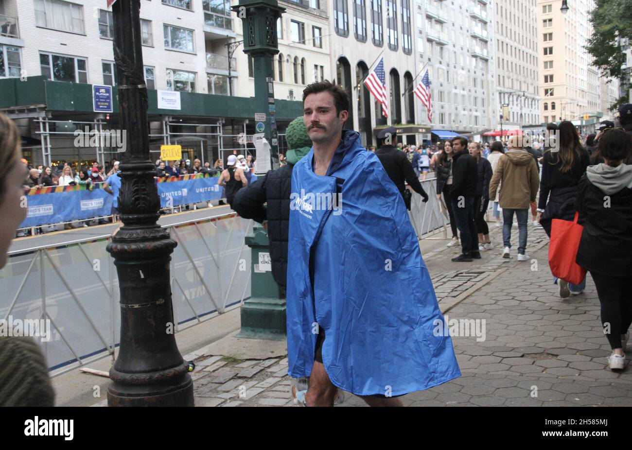 New York, USA. 7th Nov, 2021. 50th edition of the 2021 New York City Marathon. November 7, 2021, New York, USA: The 2021 NYC Marathon, the 50th edition, took place on Sunday, November 7 in the cityÃ¢â‚¬â„¢s five boroughs ending at Central Park. This yearÃ¢â‚¬â„¢s race was divided into different time space.Kenyan runner Peres Jepchirchir won the womenÃ¢â‚¬â„¢s race with a time of 2:22:39 while Albert Korir, also of Kenya, won the 1st place for men with a time of 2:09:06. Marcel Hug of Switzerland and De Rosario of Australia won the menÃ¢â‚¬â„¢s and womenÃ¢â‚¬â„¢s Handcycle Category and Sele Stock Photo