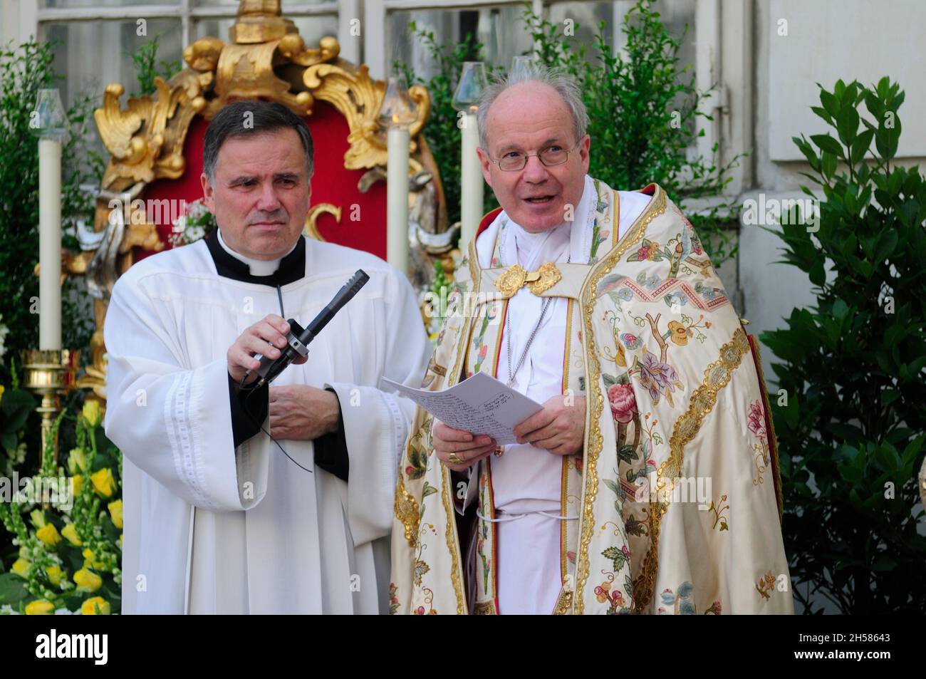 Vienna, Austria. June 7th, 2012. Corpus Christi procession in Vienna with Archbishop Cardinal Christoph Schönborn (R) Stock Photo