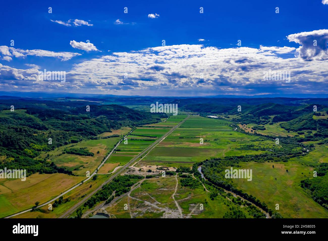 Landschaften in Rumänien mit der Drohne Stock Photo - Alamy