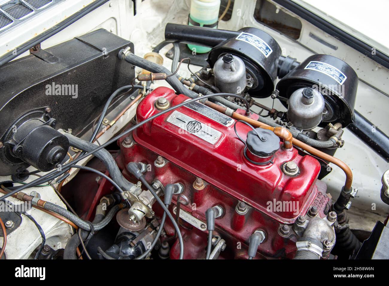 MGB roadster fourccylinder engine detail Stock Photo Alamy