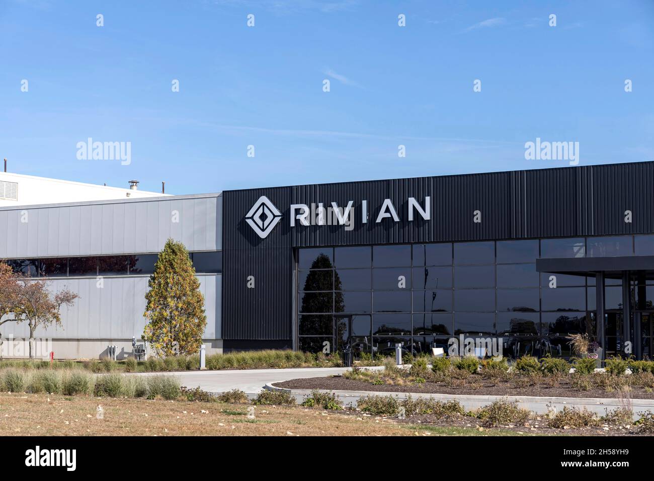Normal, Illinois, USA. 7th Nov, 2021. Rivian company automotive assembly plant in Normal Illinois builds electric vehicles including their premier vehicle the R1T pick up truck. Credit: Alan Look/ZUMA Wire/Alamy Live News Stock Photo