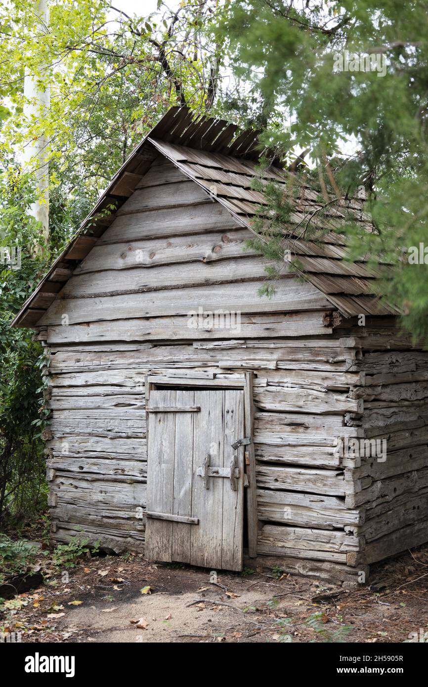 A rustic log cabin at the San Antonio Botanical Garden in Texas Stock ...