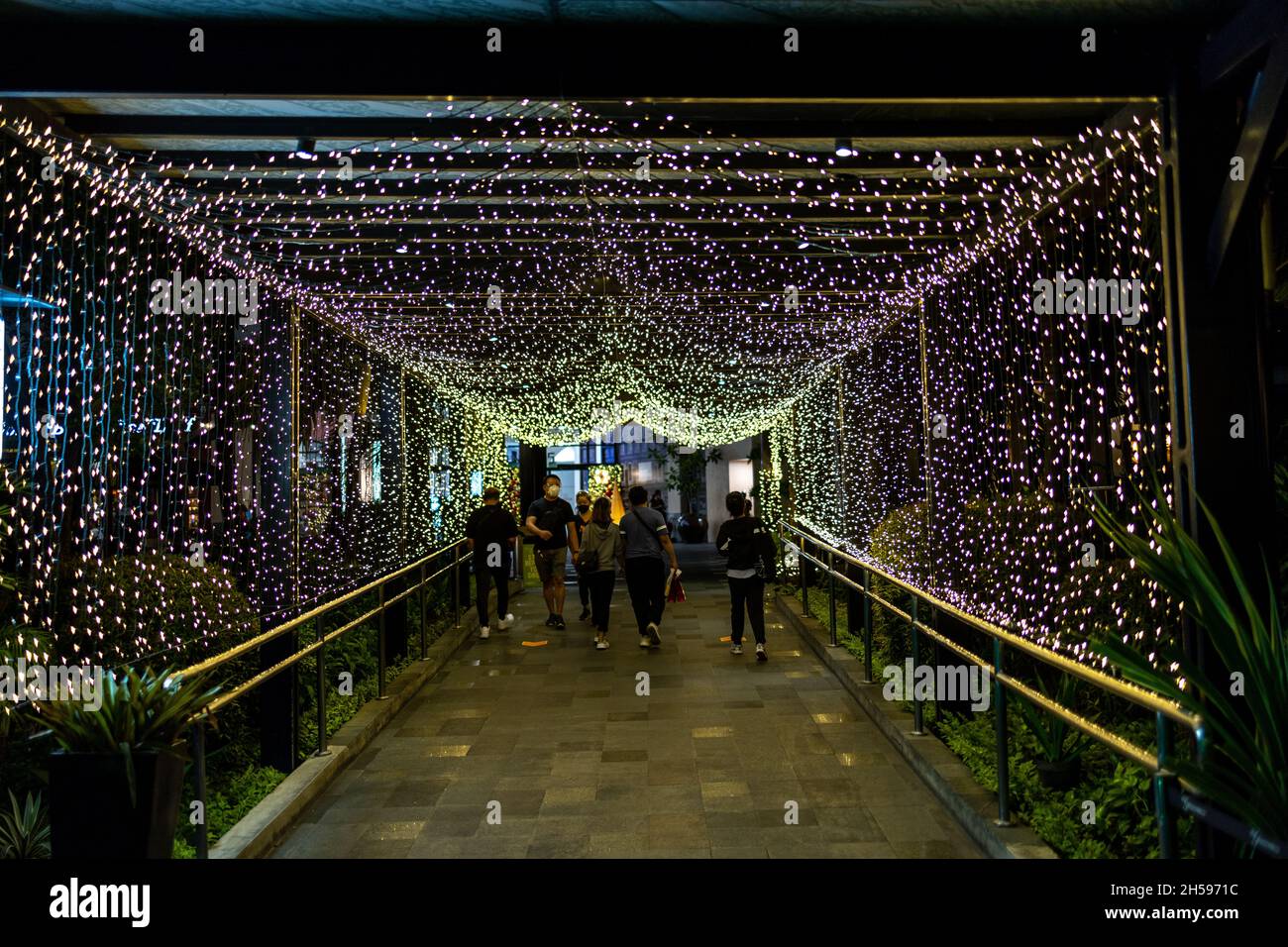 Makati Manila Philippines Jan 2018 Road View Greenbelt Shopping Mall –  Stock Editorial Photo © artyooran.gmail.com #201831680