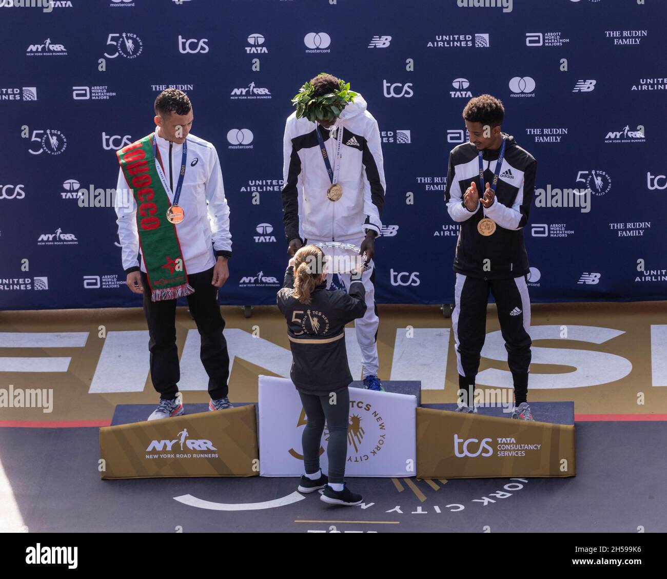 New York, NY November 7, 2021 Winners of Men professional athletes