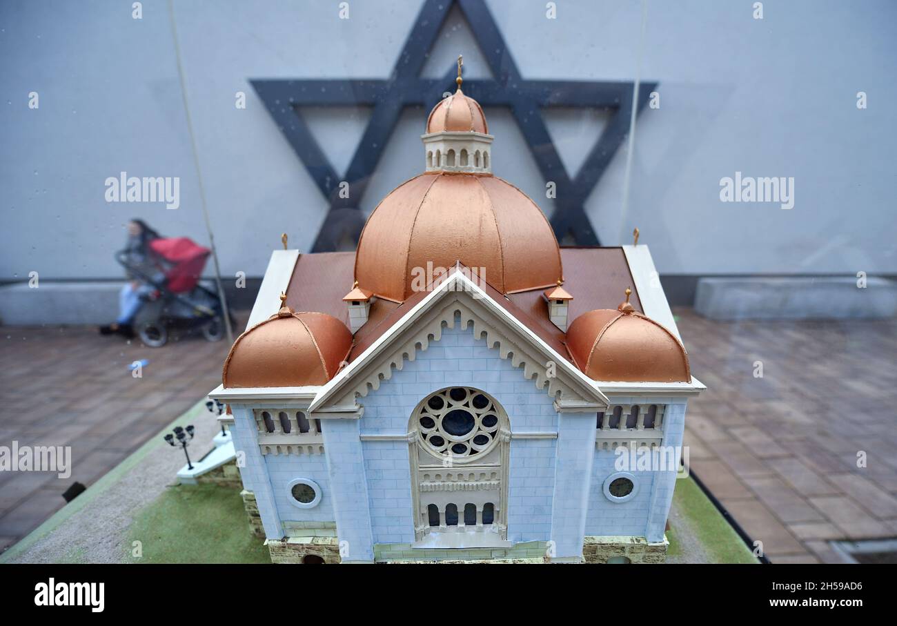 Gotha, Germany. 05th Nov, 2021. The model of the Gotha synagogue destroyed in 1938 is part of a