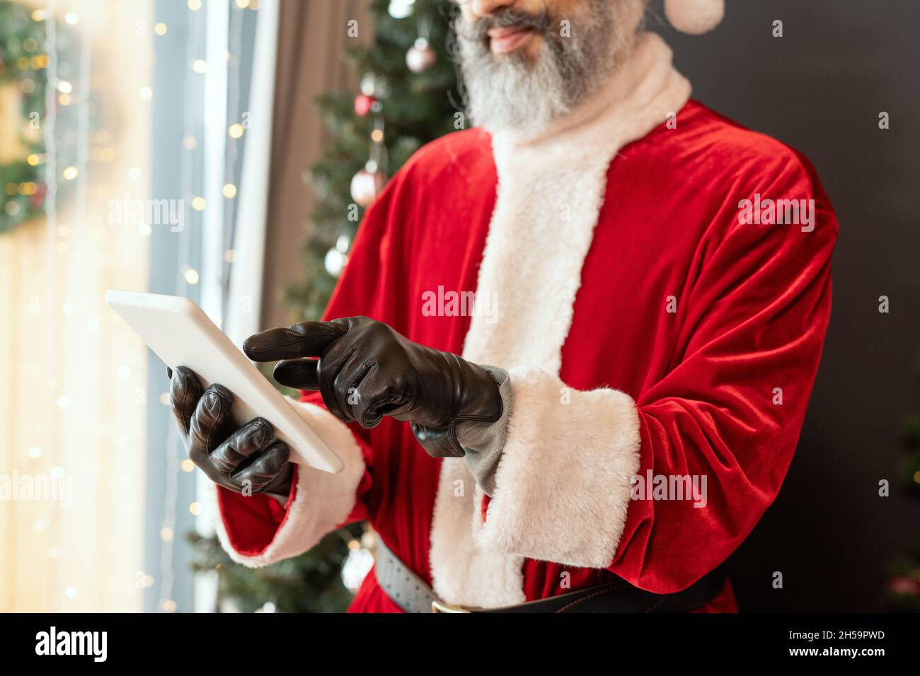 Santa gloves deals