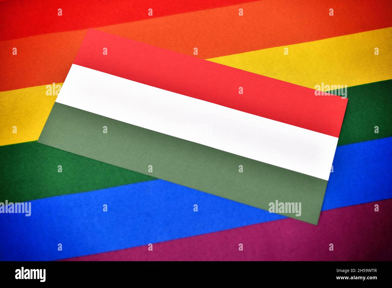 Fahne von Ungarn und Regenbogenfahne Stock Photo