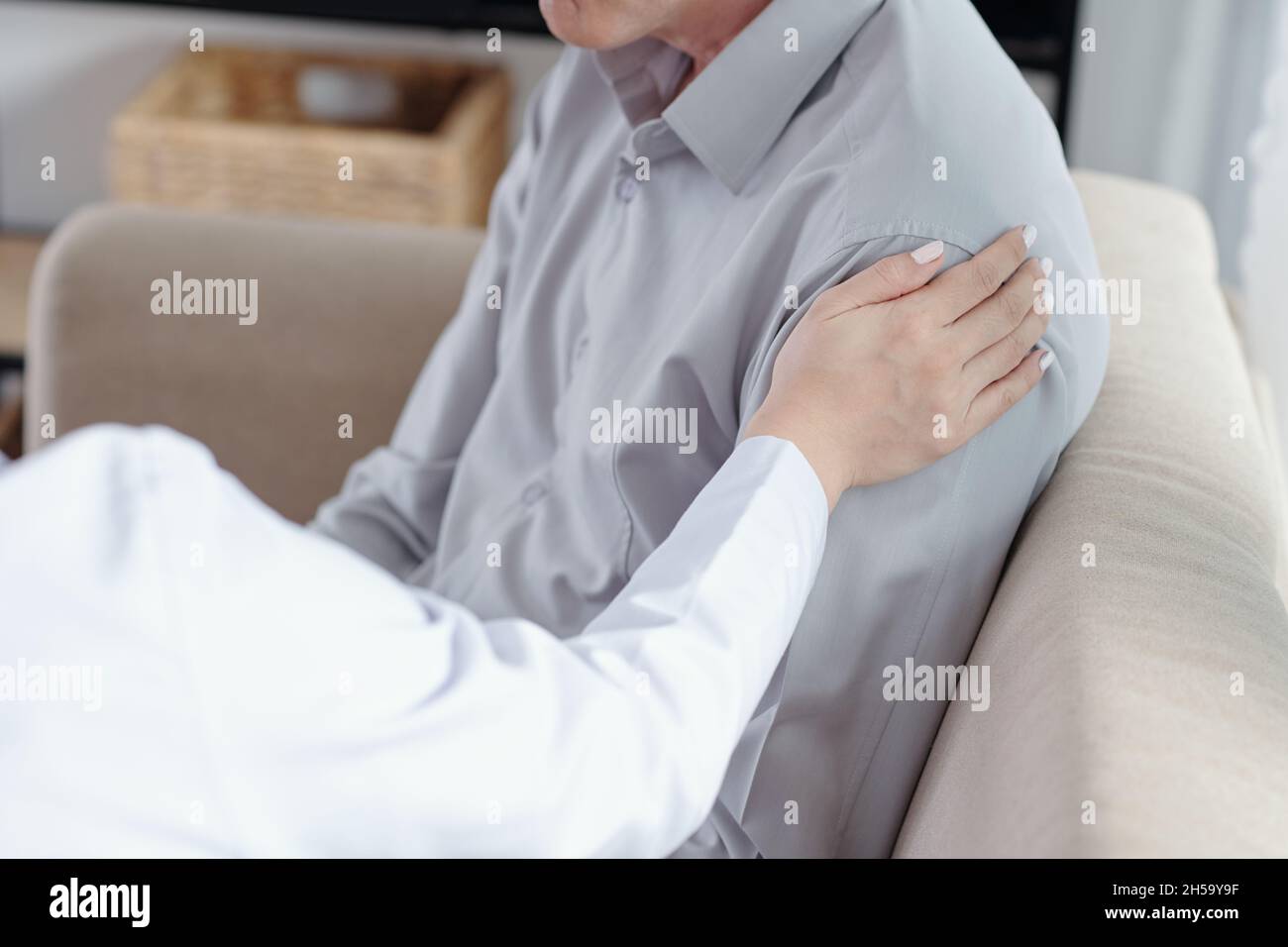 Doctor trying calm patient hi-res stock photography and images - Alamy